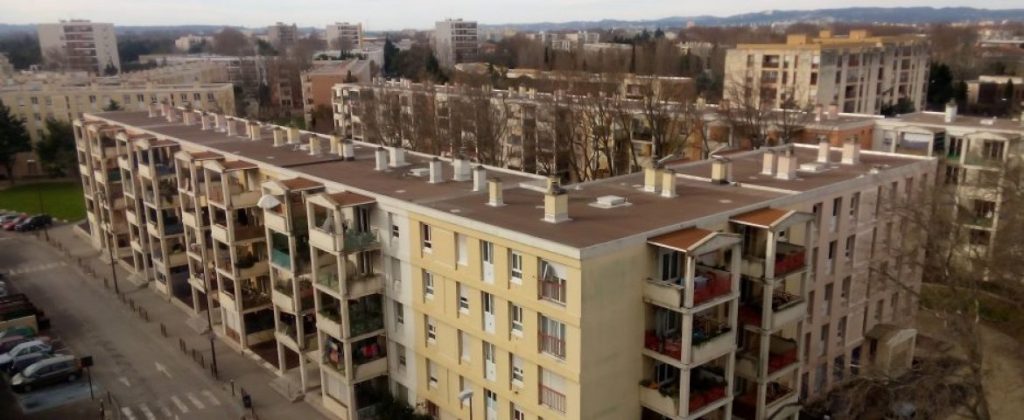 Guide (honnête) des quartiers à éviter à Avignon en 2026 avignon la barbière