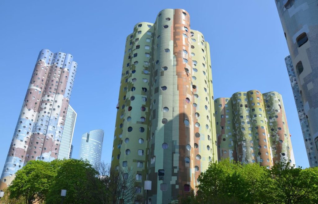 tours nuage nanterre