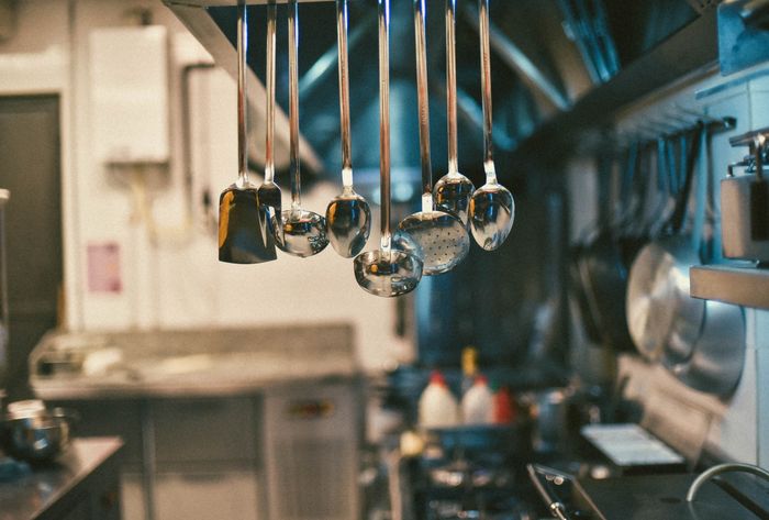 Local commercial : comment aménager une cuisine professionnelle sans négliger les contraintes techniques ? b1f439446e552015a85d8d820744a931